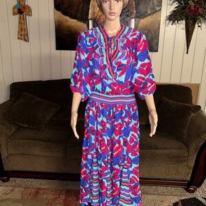 Diane Freis • Vintage • Medium •Blue/Purple • Floral W/ Ruffles & Tie Boho Dress